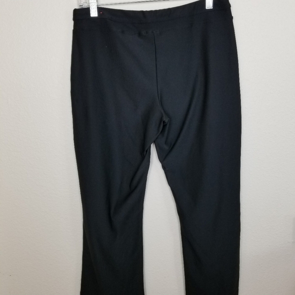 Nike| fit dry black workout capri size medium - Picture 3 of 4